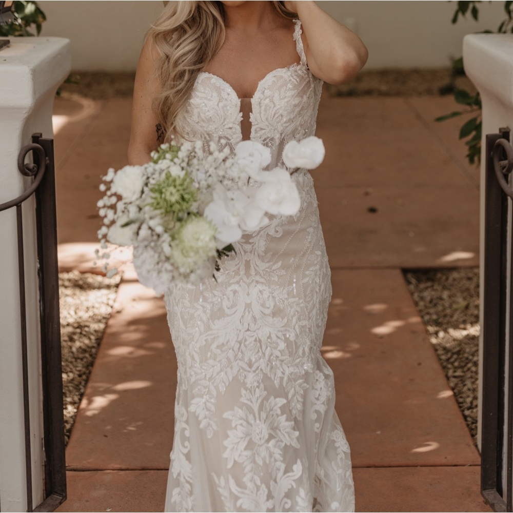 Martina Liana Wedding Dress - Picture 2 of 10
